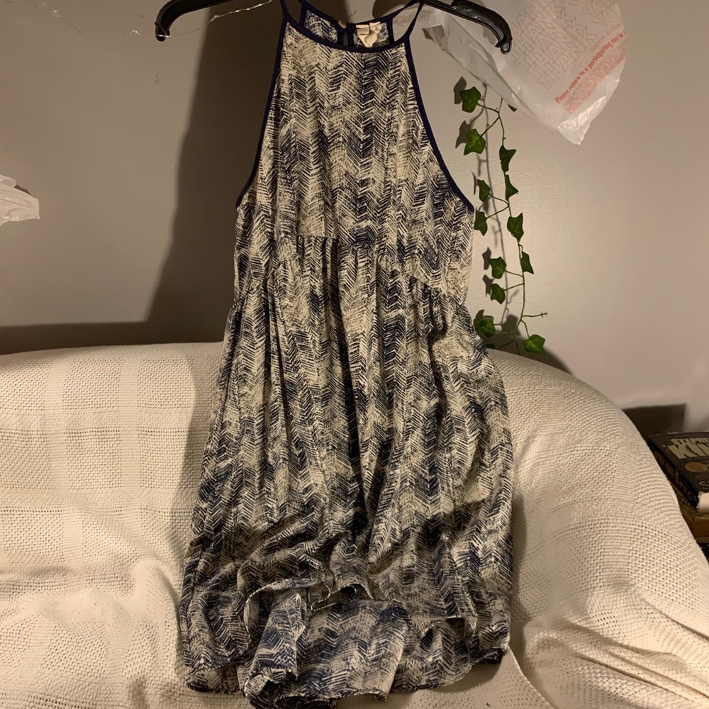 Halter neck dress.